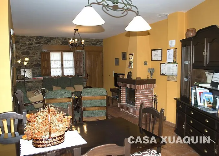 Casa Xuaquin Guest house Moal